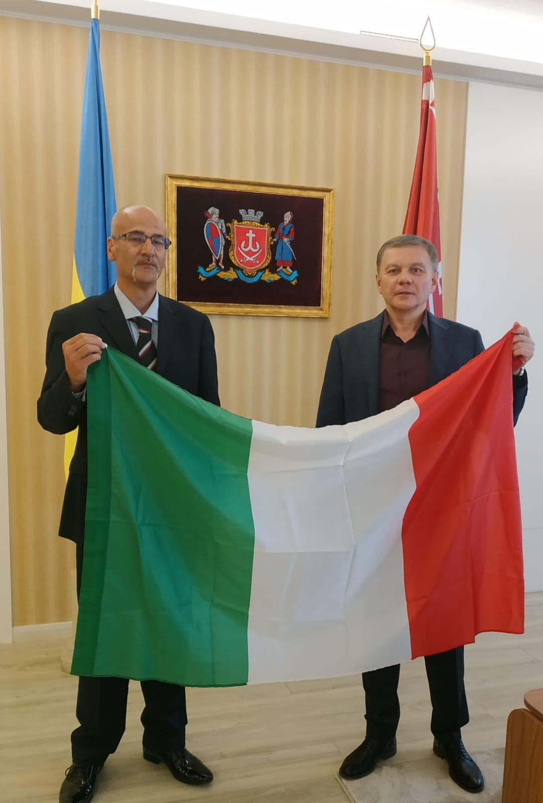 The Italian Association Handed Over Tablets to Children from IDP Families Currently Living in Vinnytsia