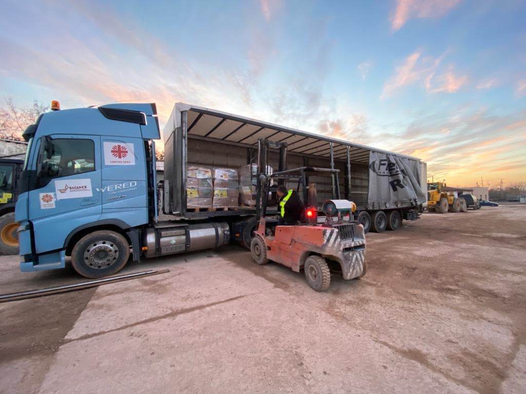 "We're in Touch Every Week": Another Humanitarian Aid Shipment from Sister City Kielce Arrives in Vinnytsia