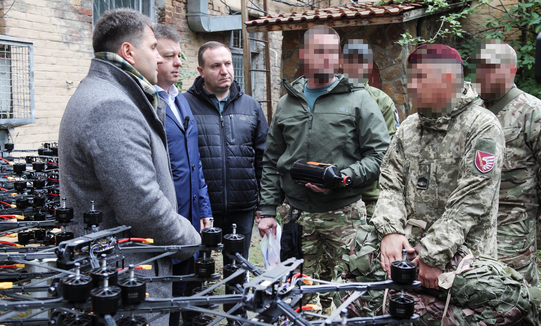 Команда Міжрегіонального координаційного гуманітарного штабу підтримала ще чотири військові формування