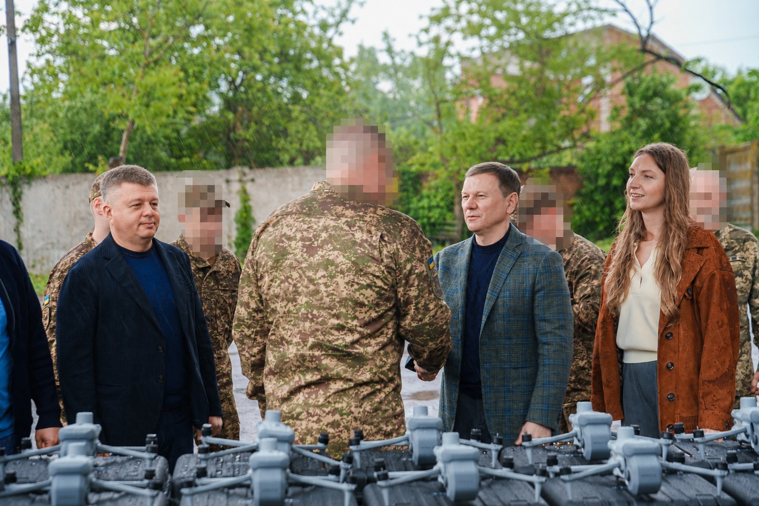 Чергова допомога на фронт. Команда Міжрегіонального координаційного гуманітарного штабу передала спецтехніку п'ятьом підрозділам Сил безпеки та оборони 